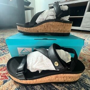 Black Vista Higher Luna Reef Women’s Sandals